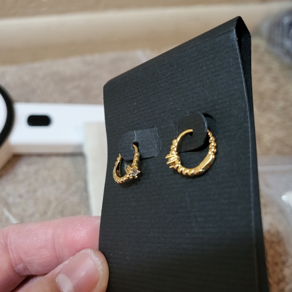 Massimo Dutti Earrings Brand New with bag - Picture 4 of 4